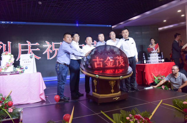 1557902270735455.png blob.png